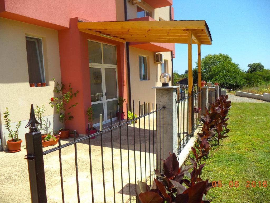 Sveti Georgi Guest House Sozopol Exterior foto